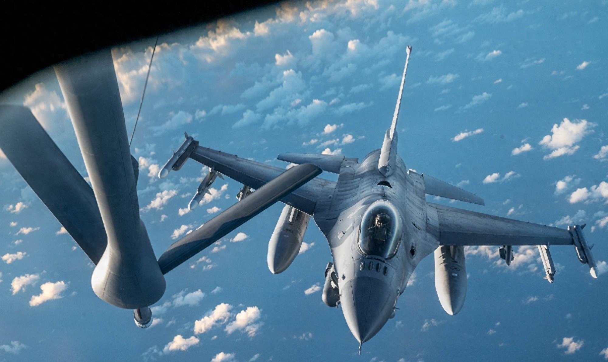 乌克兰的f16计划受挫?美国对我国战机施压38架f16廉价送往乌克兰