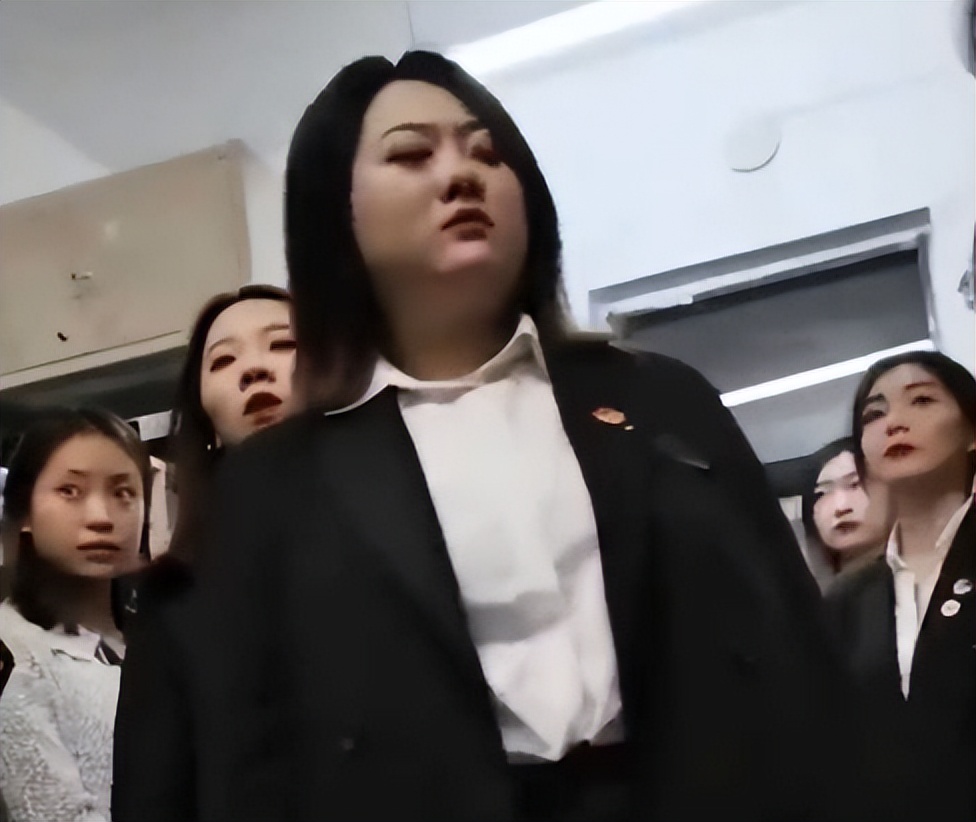 黑职院"张美玉学姐"专升本,考入师范院校,未来或成为小学老师