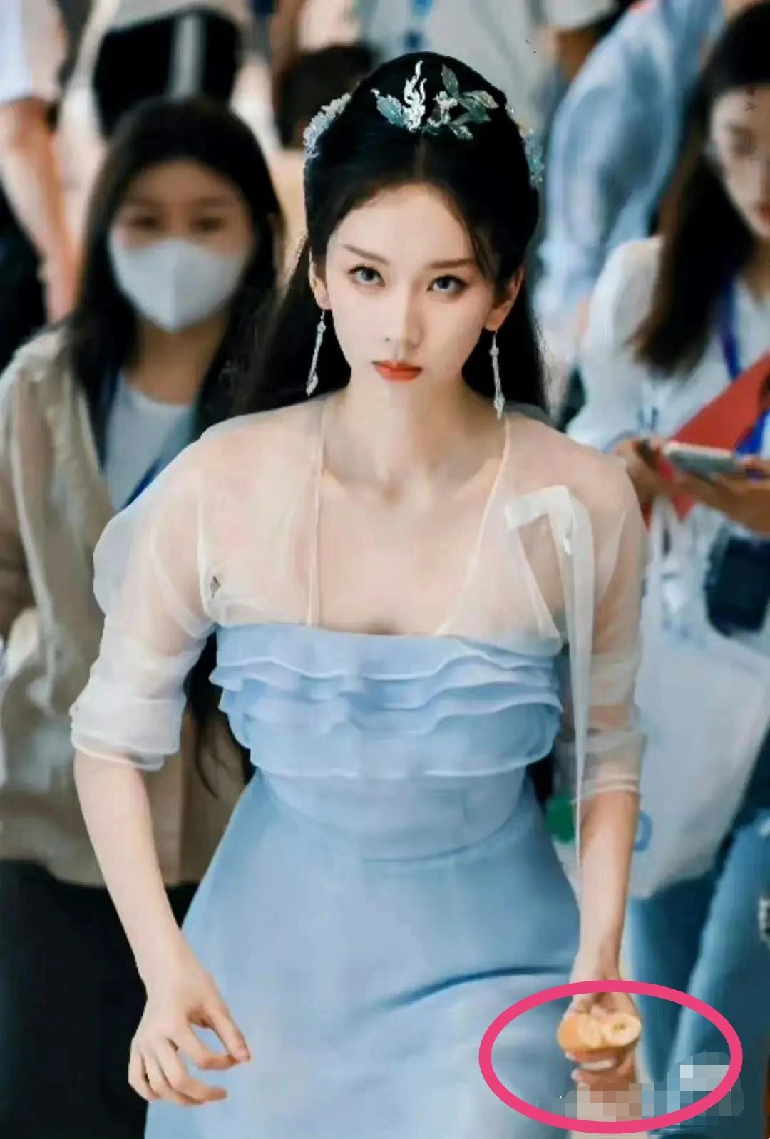 远看提把刀近看是油条 刘令姿小妹妹真好看反差萌更爱了