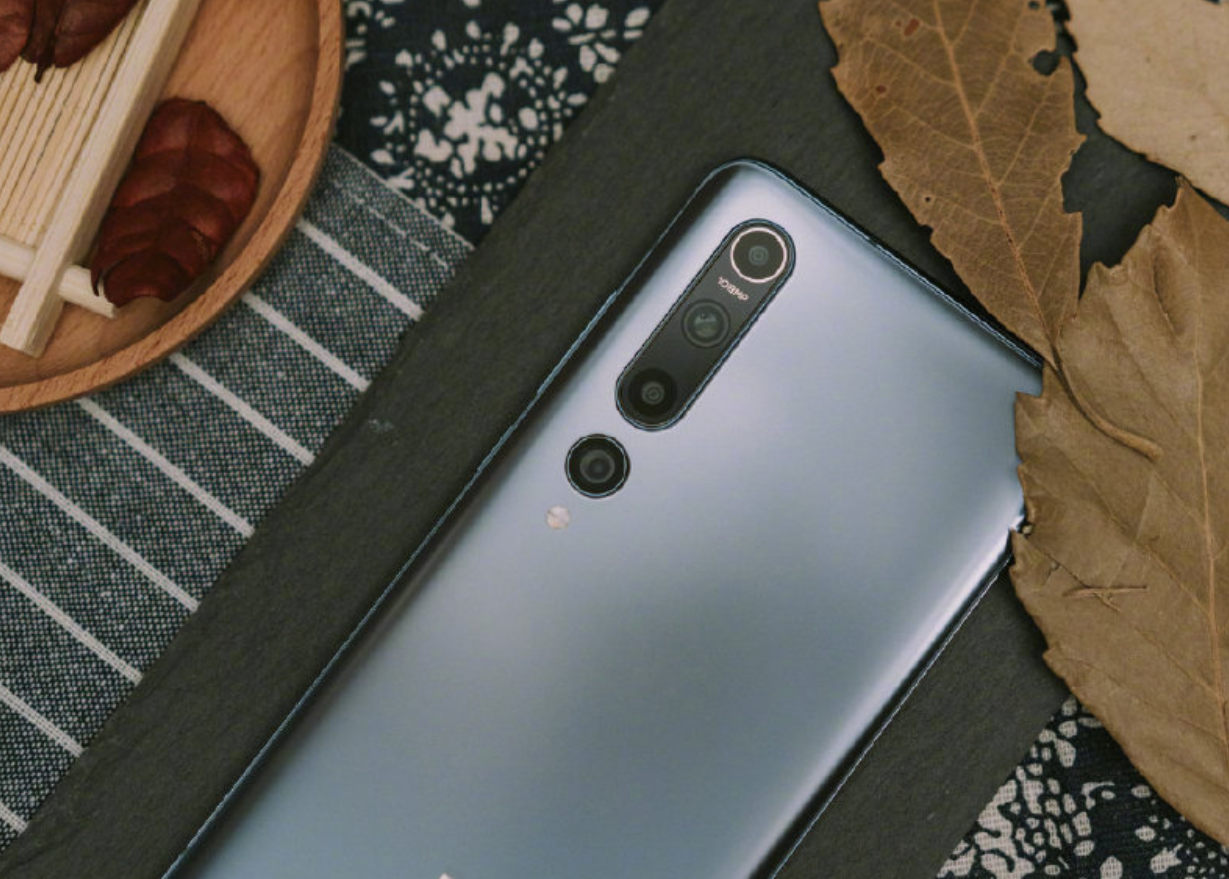 小米10超大杯手机壳细节曝光：100倍变焦！华为该如何应对？