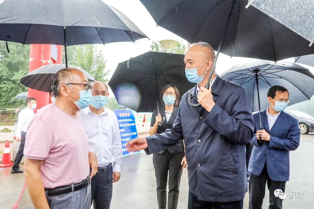 蔡奇|蔡奇冒雨到房山区调研，强调要坚持厚积薄发稳健发展