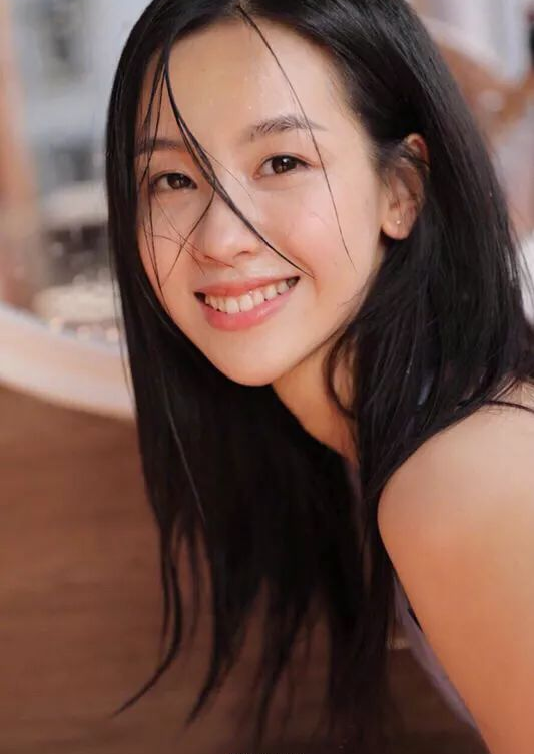 这9位笑起来露出牙龈的明星:高圆圆牙龈外凸,刘亦菲牙齿内扣