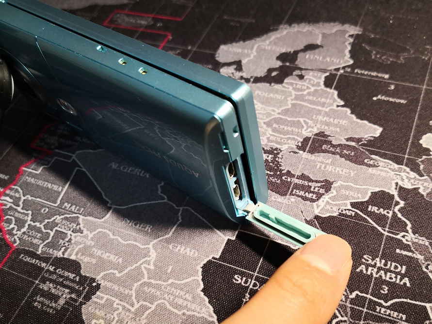 电子怀旧之旅(9)-日系安卓的遗珠 - 夏普007sh