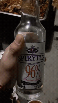 这酒喝下去应该不会有事吧