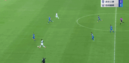 足球报：武汉三镇从竞争者到搅局者，成功保级难掩球队困境_沧州雄狮何塞·坎特大四喜_中超武汉三镇不败金身终结