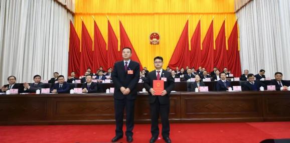 黄余当选开阳县人民法院院长