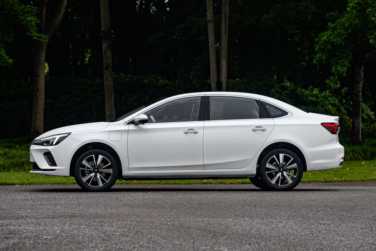 一辆出色的家用电动车是怎样的?试驾上汽er6