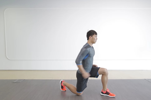 如何用一个动作锻炼下肢?不要只训练深蹲,了解一下弓箭步蹲吧