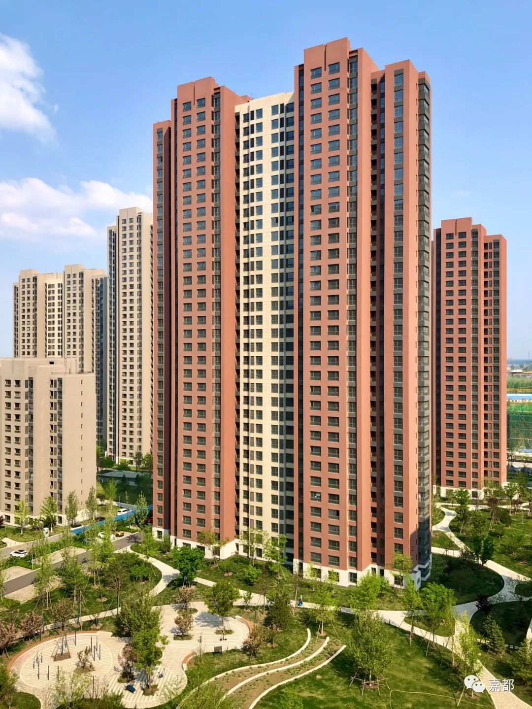 燕郊楼盘-嘉都嘉华苑好不好?听说精装-还送车位