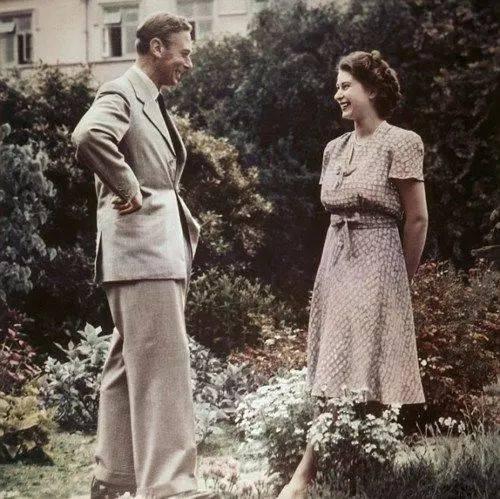 英国女王父亲乔治六世,先天缺陷却修炼为国王,二战英国精神领袖