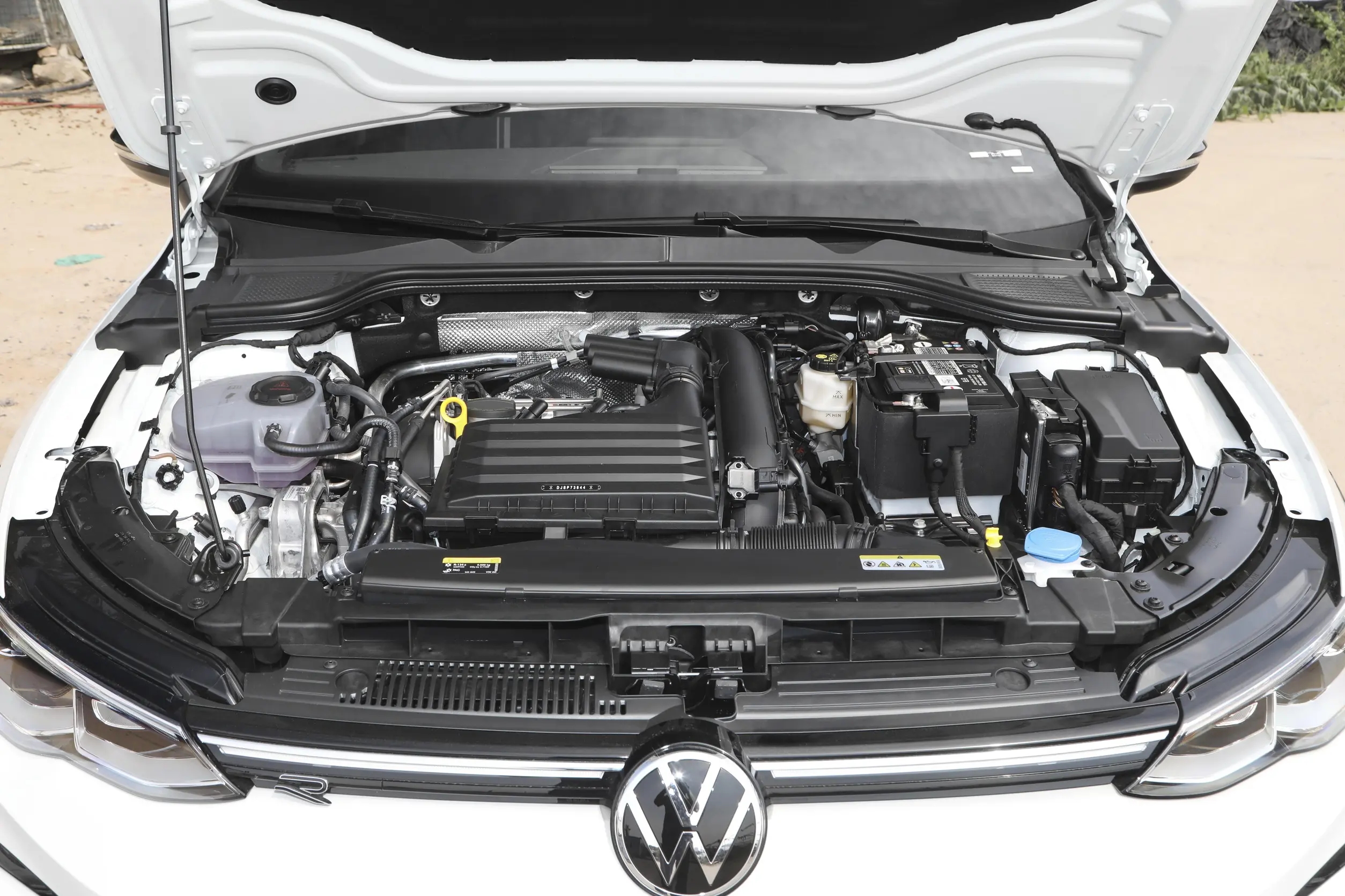 探店第八代高尔夫:12.98万起售,终端优惠3万,竞争奥迪a3