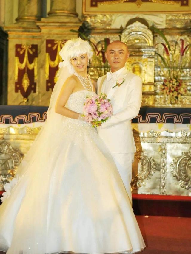 张茜的经历:10年盼婚礼如愿,20年等孩子落空