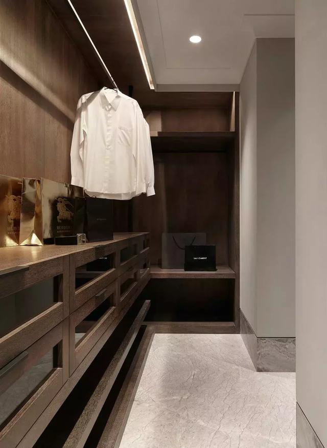 衣帽间装一字型,二字型,l型,u型,哪种最实用?拿图剖析才行