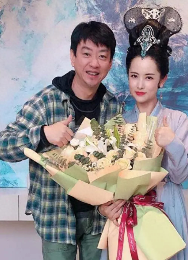 回顾演员杨明娜与田亮离婚后独自陪儿子长大如今苦尽甘来