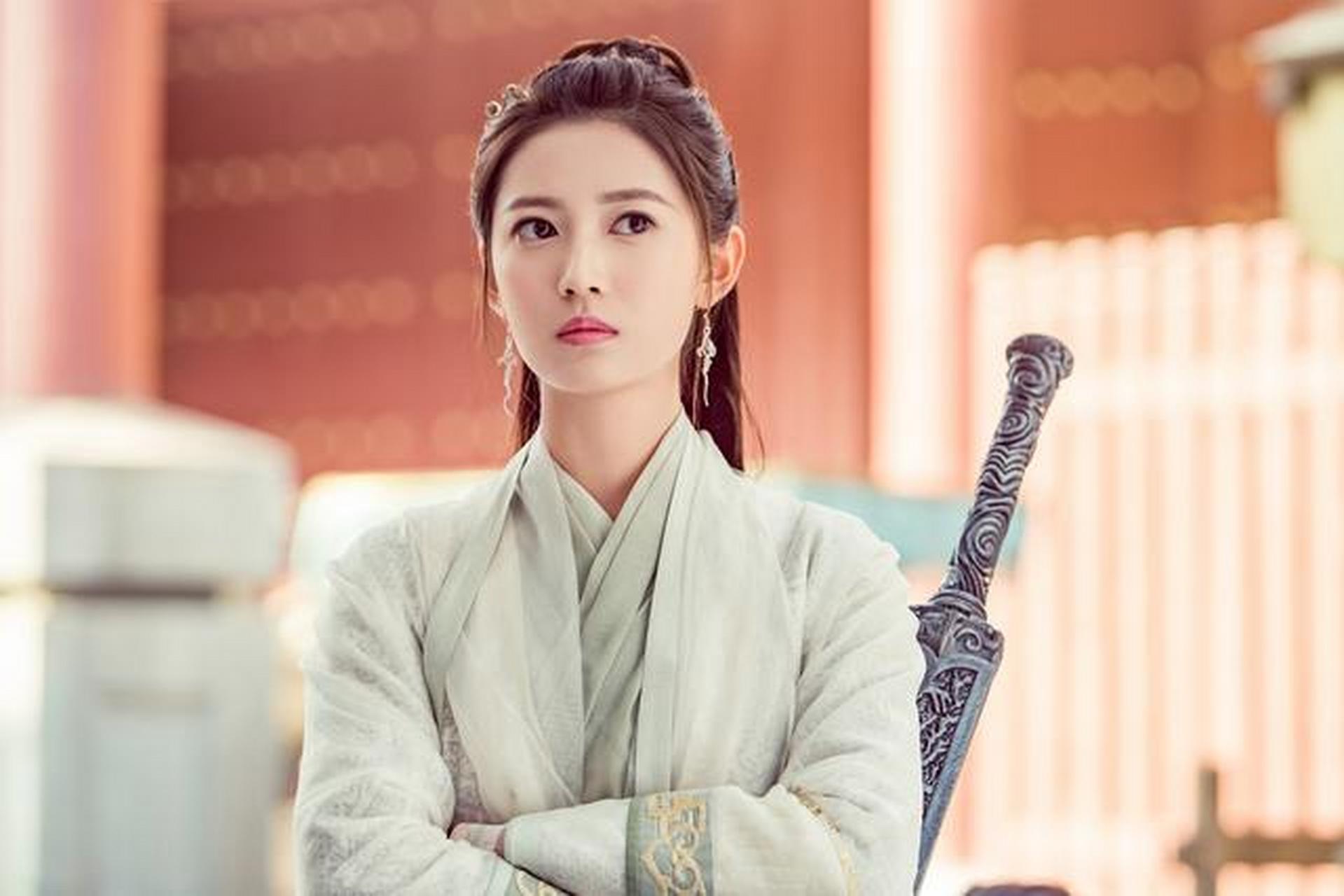 这个问题的答案能够在金庸先生的作品中找到,他为我