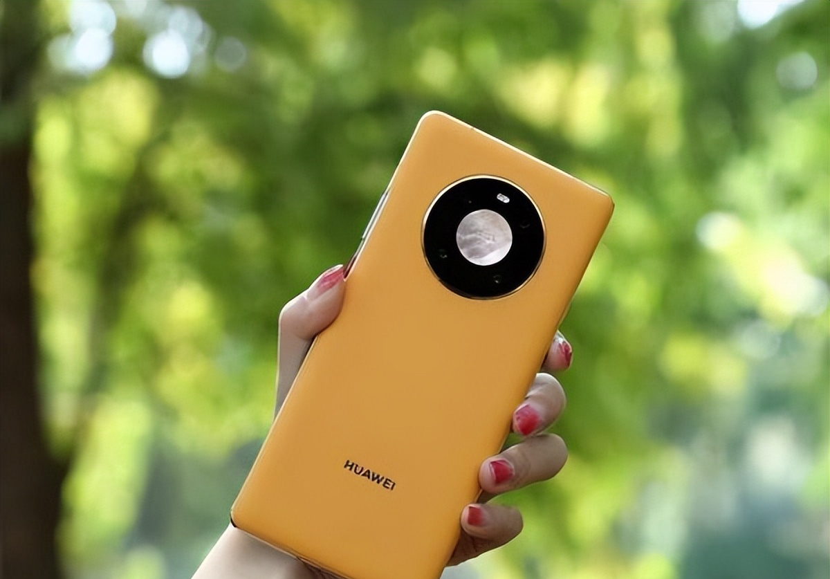 关键数得到确认!华为mate60火了,热度超三星,苹果