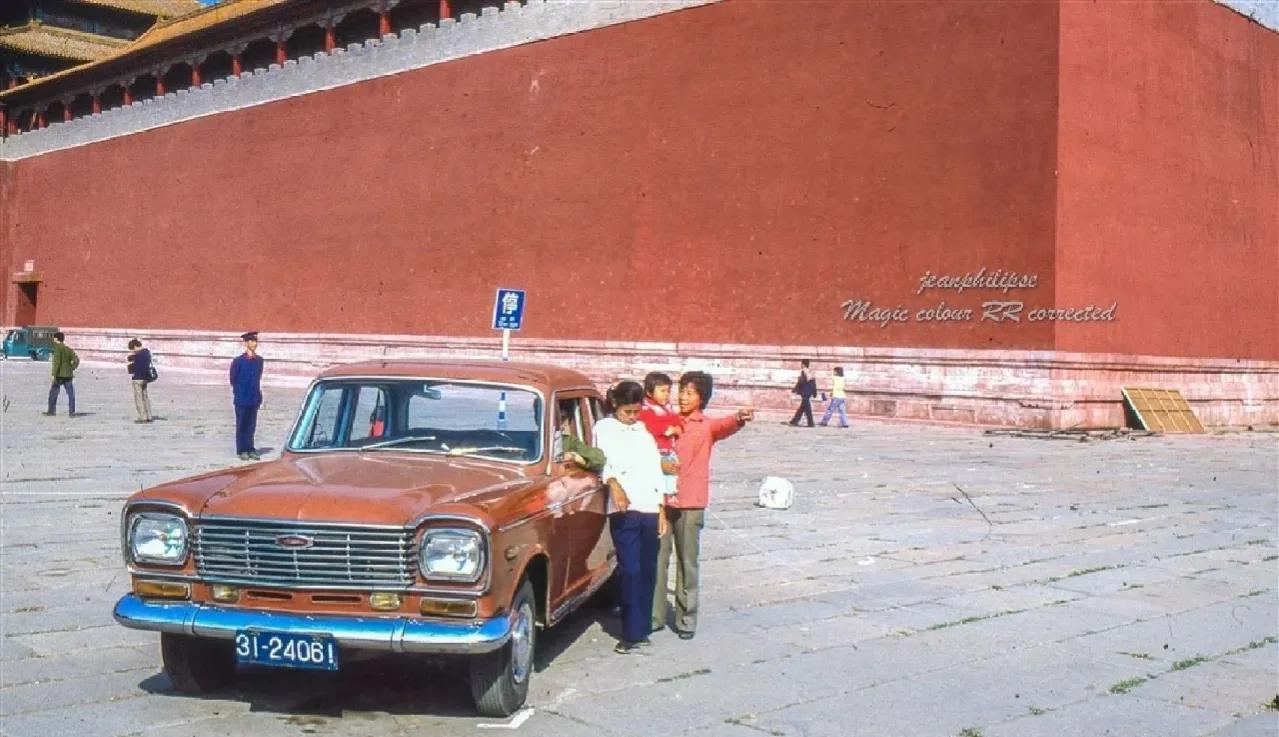 90年代上海首富的女儿,90年代大学生宿舍,90年代的车牌,老照片