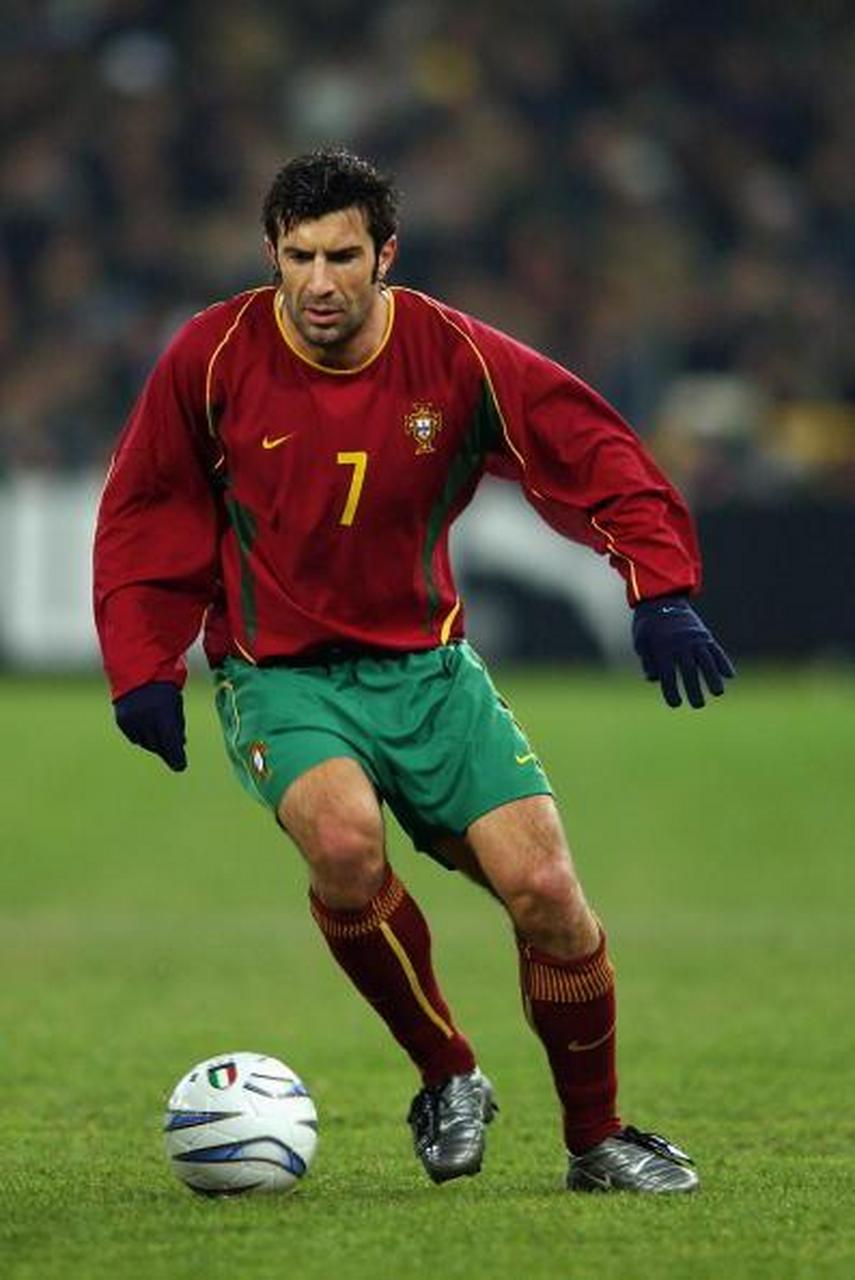 由于巴西在当时国家队人才井喷,德科选择了为葡萄牙国家队效力