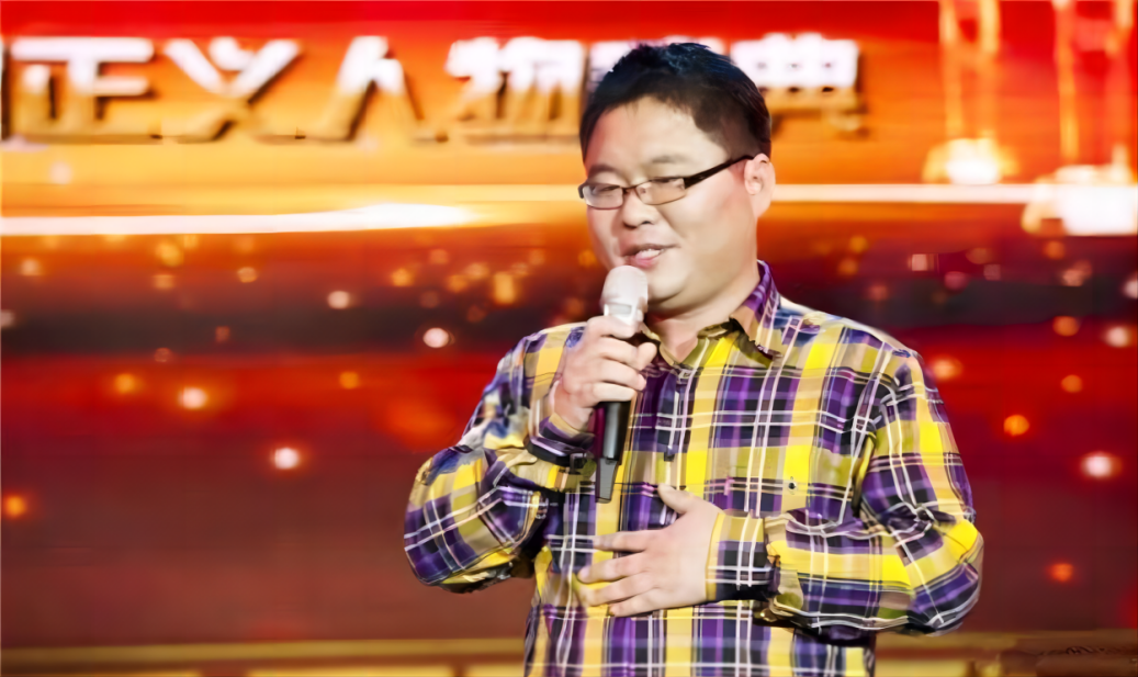 2011年,暗访记者崔松旺装智障,冒死搜寻证据,救出30名智障人士