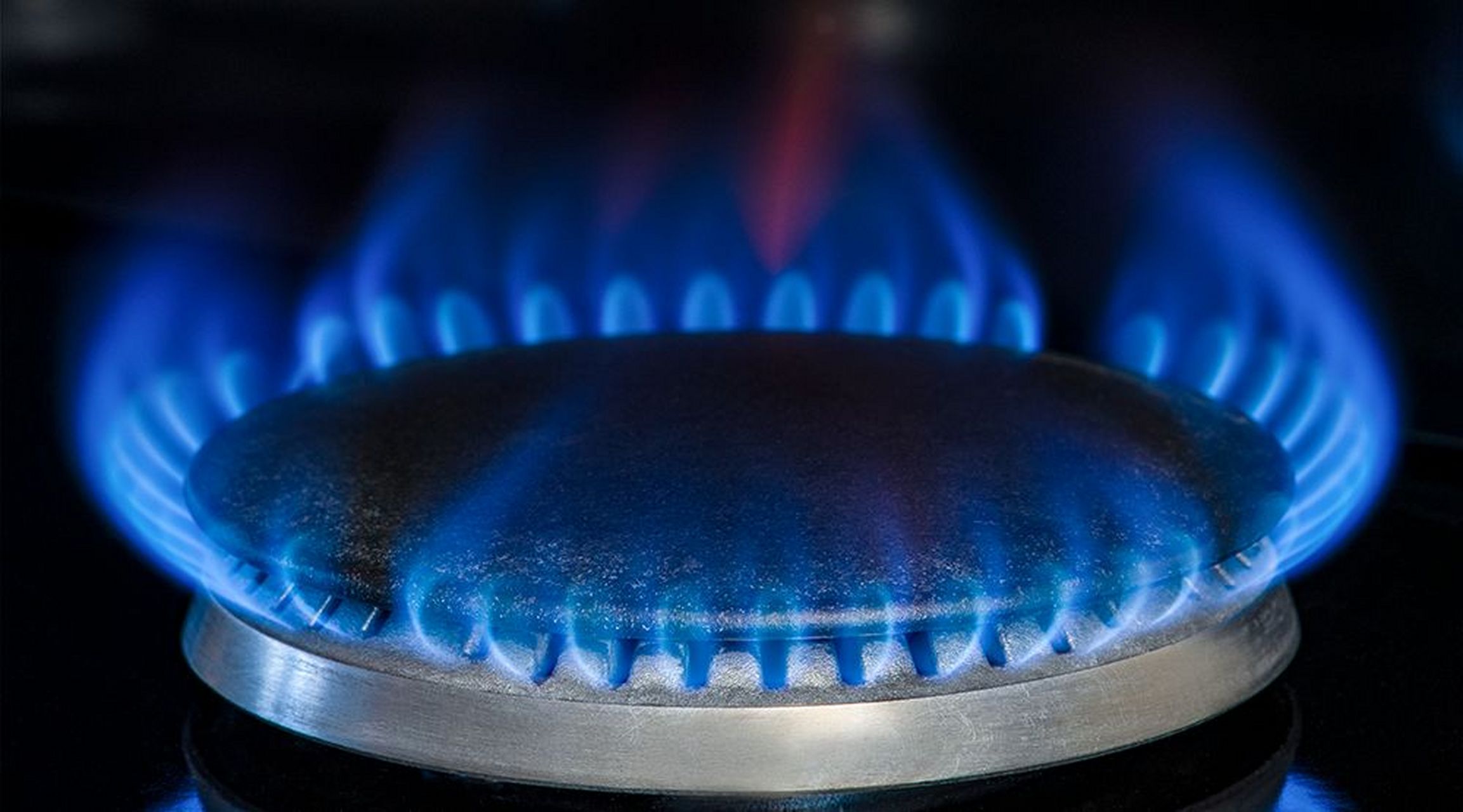 2,用户使用燃具炖汤时未关闭燃具而离开燃具或外出,烹饪食材外冒将