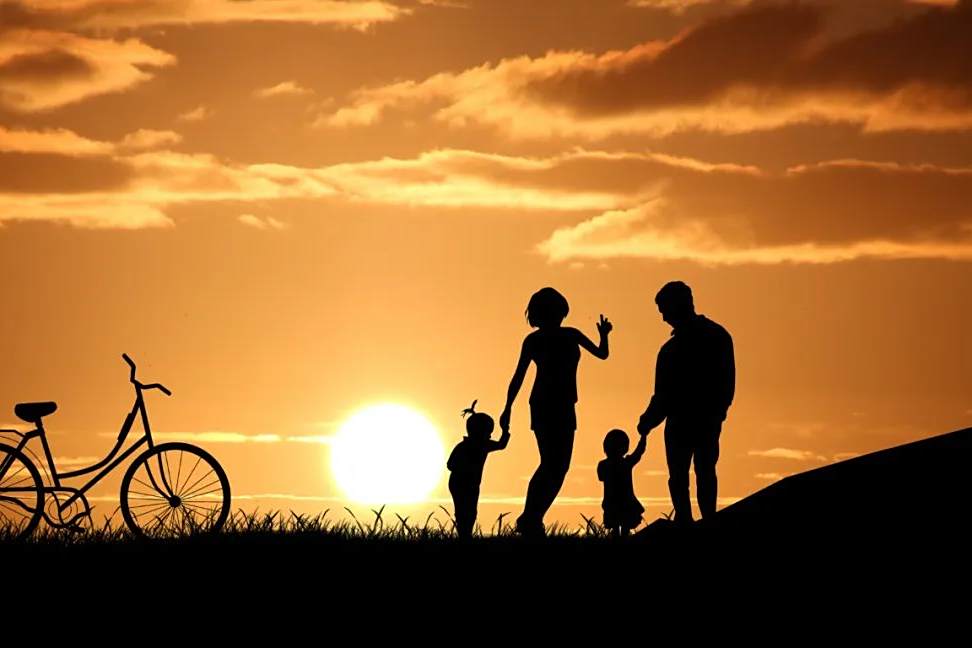 家庭氛围图片家庭和睦的图片家庭幸福温暖的家庭表现家庭和睦的图片