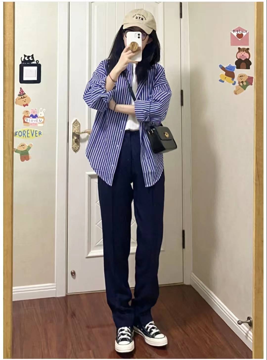 女士黑色西装裤怎么搭配衣服和鞋子好看