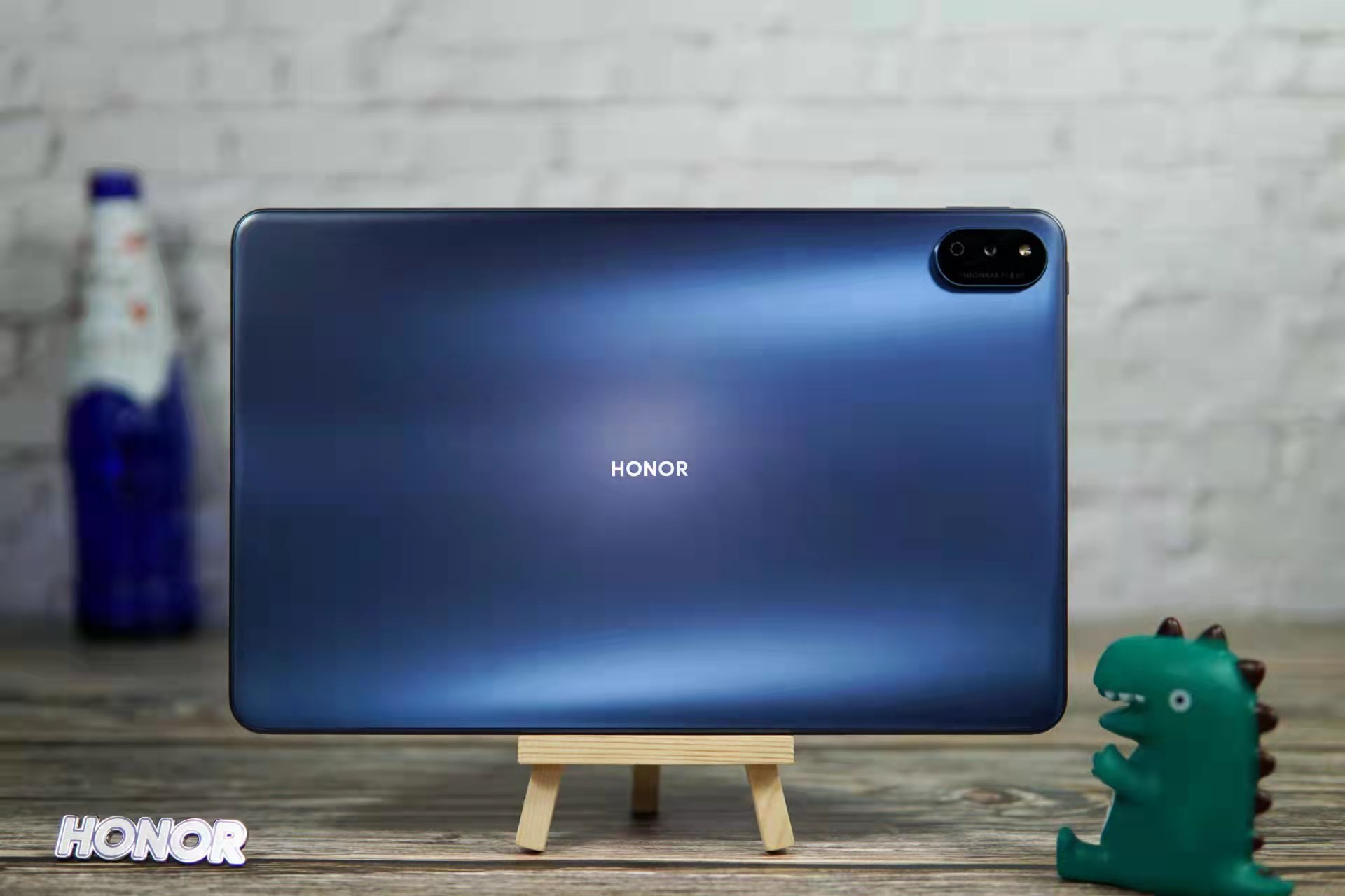 荣耀平板v7开箱,仅做工和配色就让人感觉漂亮了