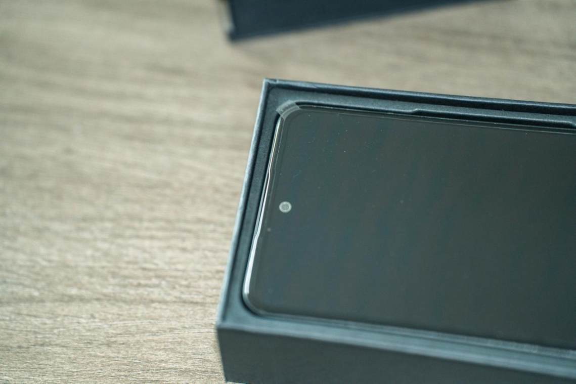 saga 国内首测|一台半成品旗舰手机,一场大胆的 web3 试验