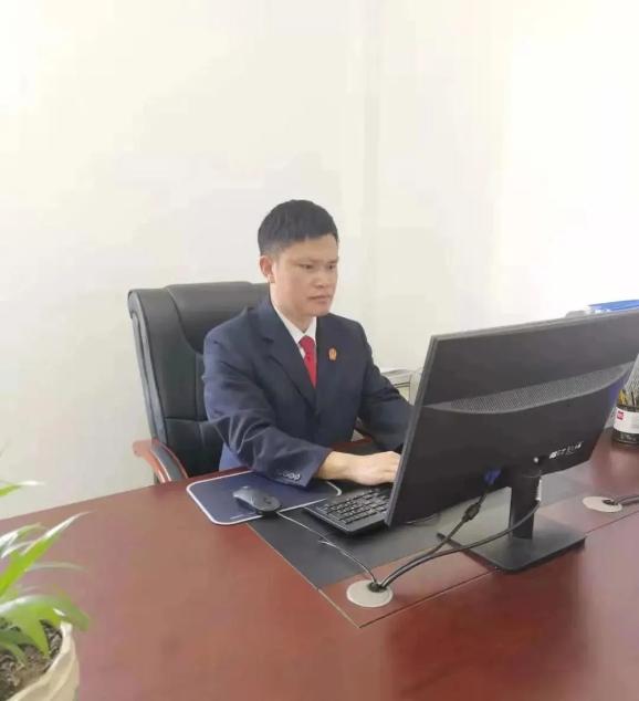 弘扬英模精神 | 曹振华:坚守平凡岗位 铸就不凡业绩