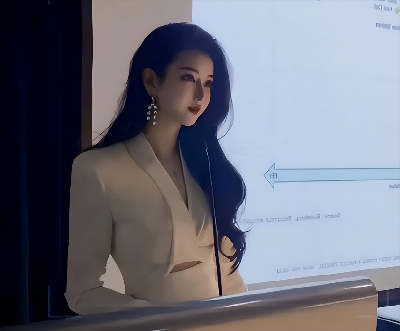 "幼儿媛"后再现"师媛"?高颜值女老师走红,评论区却阴阳怪气