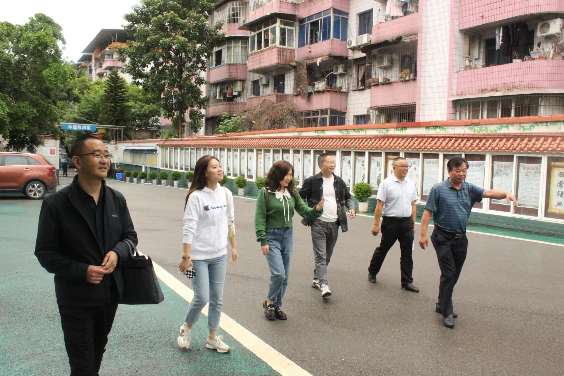 广安区谭福川照片图片