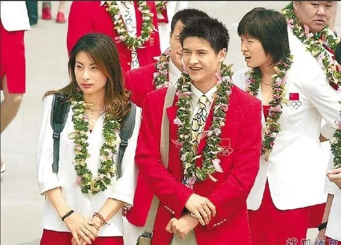 其实郭晶晶在认识霍启刚之前,也有一个志同道合的前男友,那就是田亮.