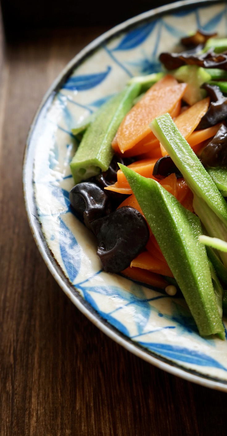 秋天餐桌上的明星菜秋葵,这么吃能防秋困,吃大鱼大肉都不如它