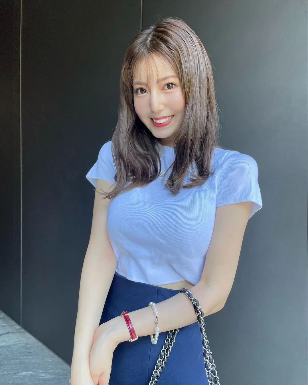 日本网红夏木,完美曲线,高挑身姿,甜美笑容,人间理想伴侣