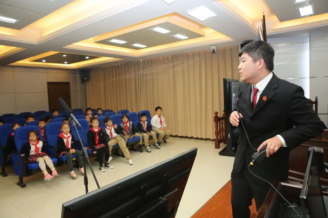 【本院快讯】兴化法院邀请景范学校学生参加"公众开放日"活动