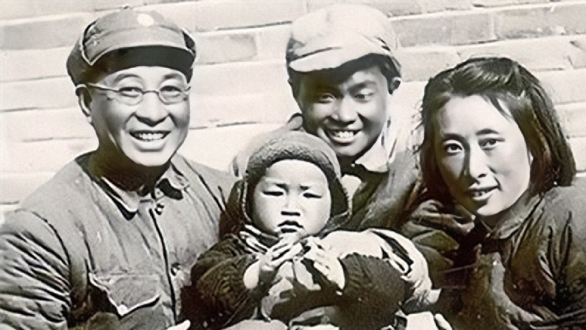 1992年,陈赓妻子傅涯已经74岁,为何不顾重病执意要去台湾?