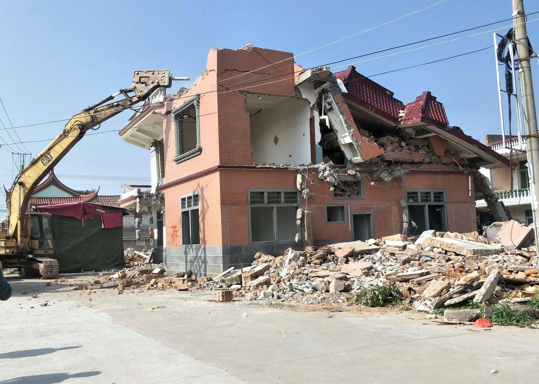 8月后,即便有房产证,这5种房子也会被全面拆除,1㎡都不留!