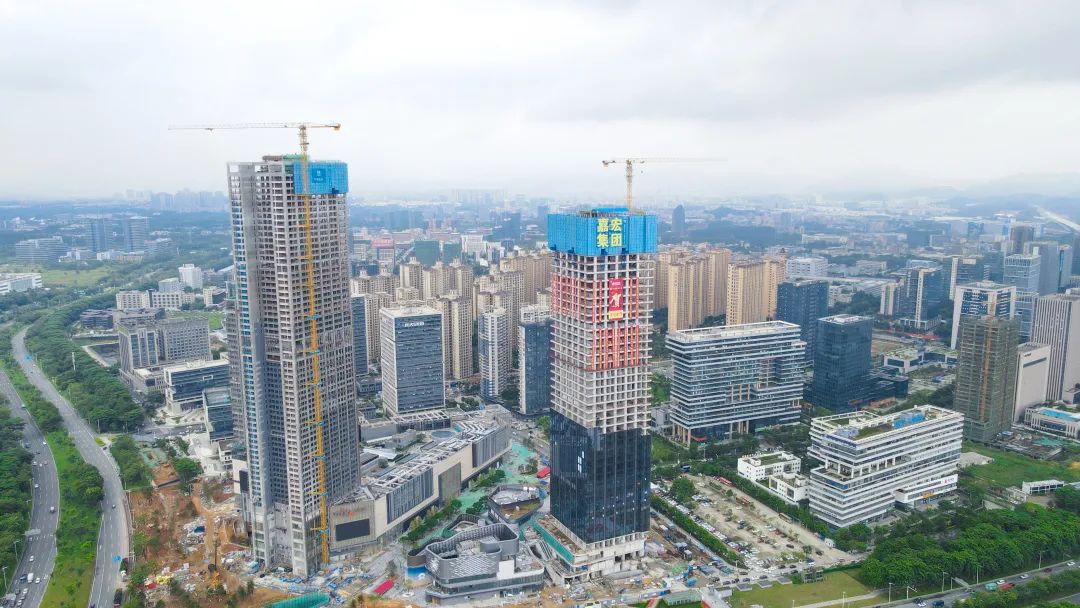 212米东莞嘉宏国际大厦封顶