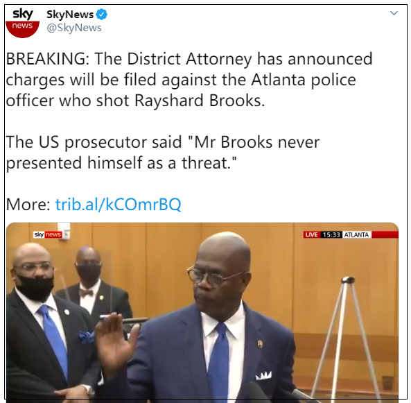 推荐美国又发生一起黑人与警察的恶性案子，情节更离奇！警察开始抗议