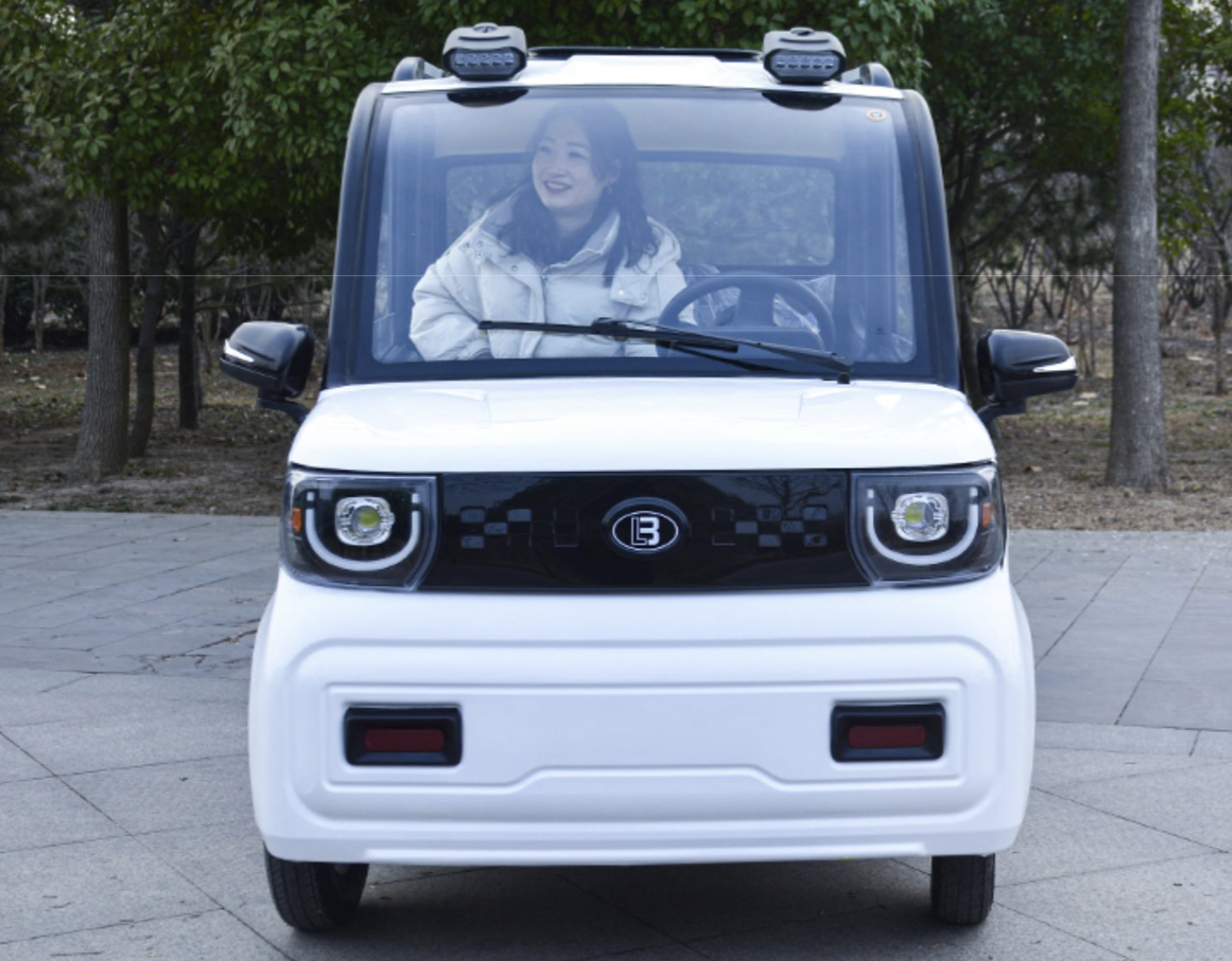 2款半封闭四轮电动车来了,实用性强,客货两用,最大续航150公里