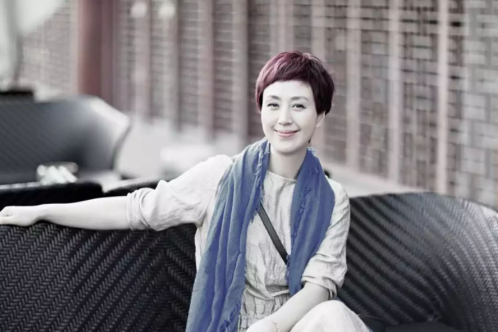 李成儒前妻:一级京剧演员,比老公小18岁,已离婚13年却仍单身