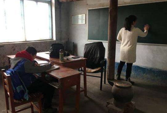 回顾河南大懒人杨锁23岁吃饭还要靠人喂最后竟被活活饿死