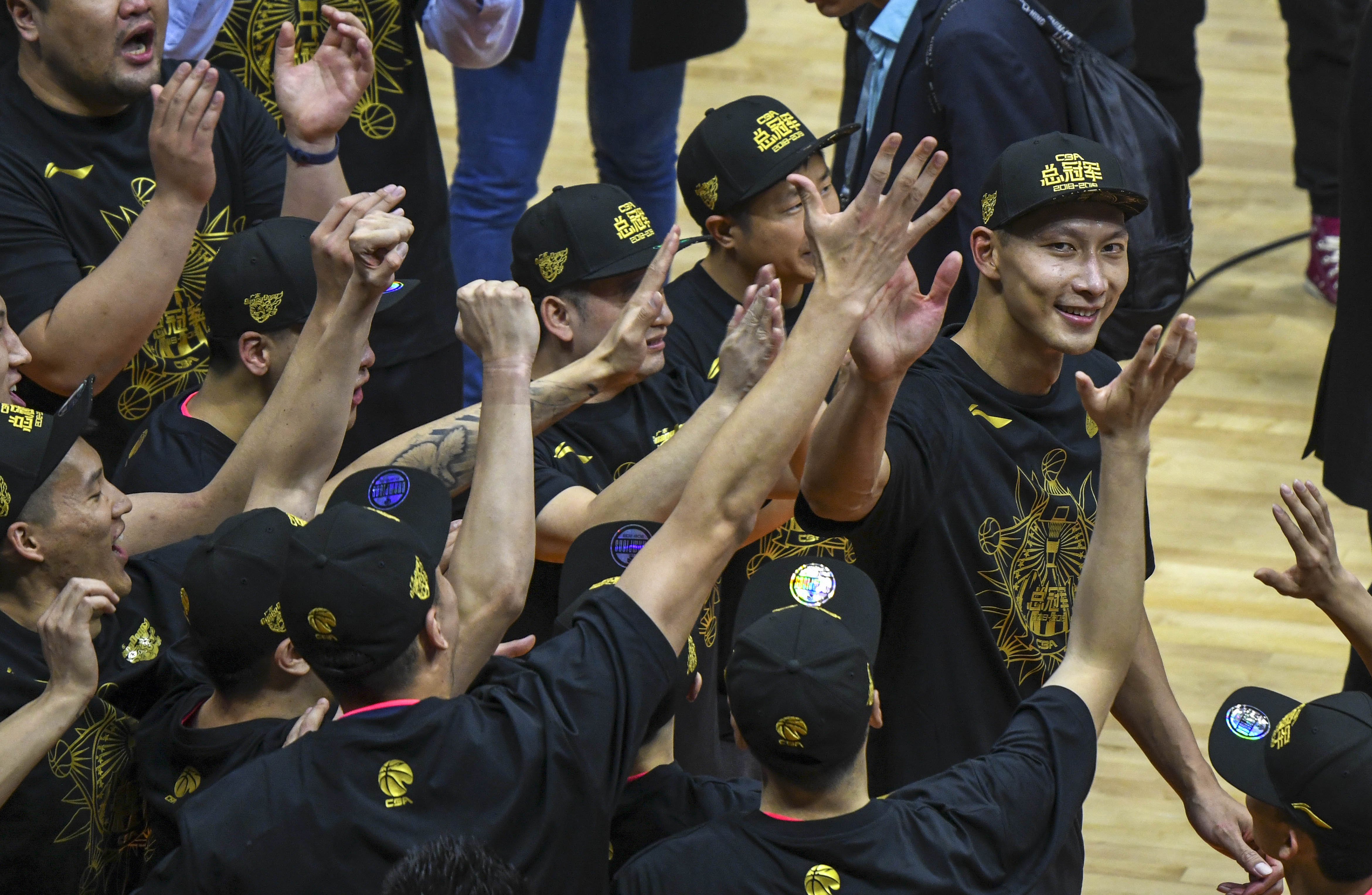 篮球——cba: 广东队十一冠之路(9)