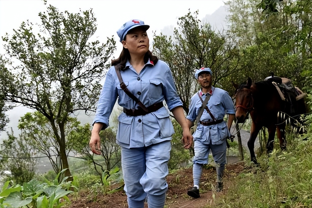 回顾湘西王陈渠珍,一生"妻妾"无数,却最爱19岁去世的藏女?