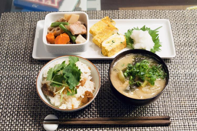 日本老人的"极简晚餐",看完后才明白,日本人长寿是有原因的