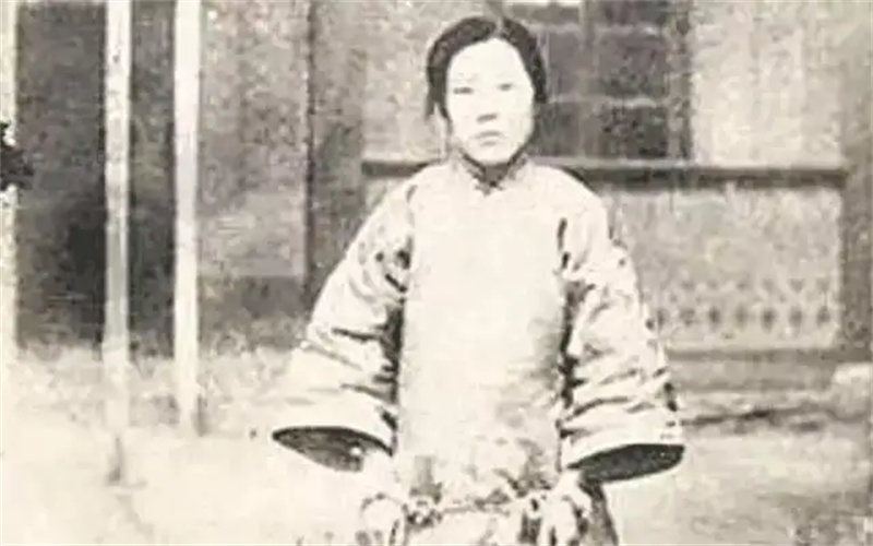 张素贞:最美女匪首,败落后化身窑姐,张作霖命部下扮成嫖客抓捕