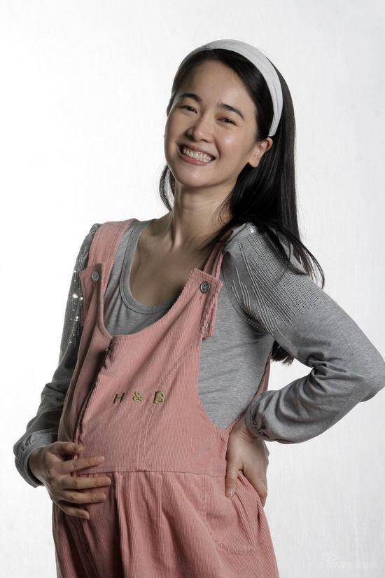 回顾左小青与大20岁的富豪离婚靠自己最精彩单身带娃也幸福