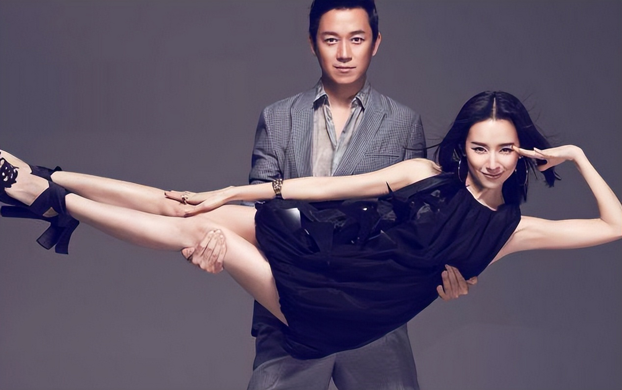 目前尚不清楚与年轻男生的关系是否为新恋情.[原文:董洁新恋情曝光?与