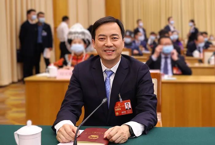 贵阳市市长马宁宇履历太优秀,17岁上清华,年仅47岁就成为了市长