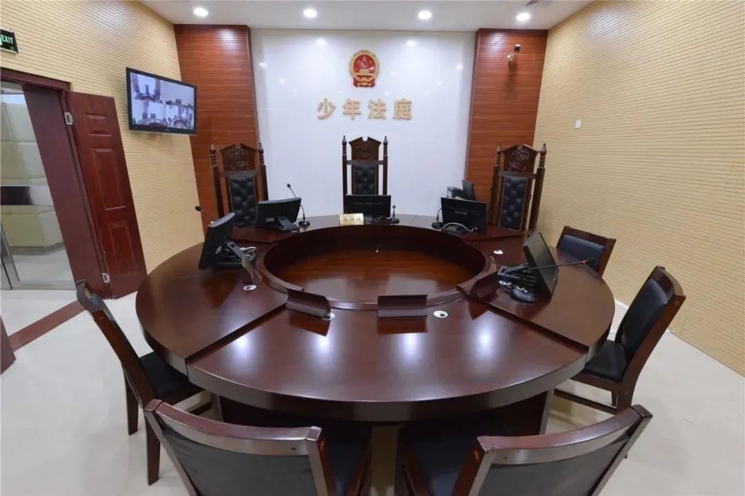 我为群众办实事 | "圆桌审判"助未成年被告人改过自新